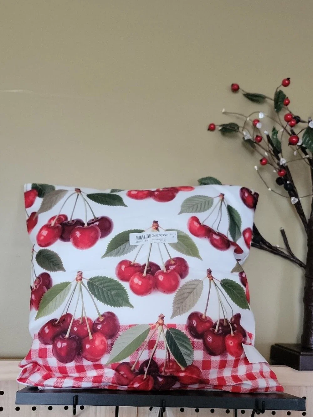 GIFTABLE TOTES Cherry Print Tote and PILLOW Linen Set - Red and Green